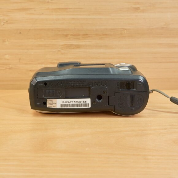 Vintage Kodak EasyShare DX3900 3MP Digital Camera, Made in Japan - Picture 6 of 8